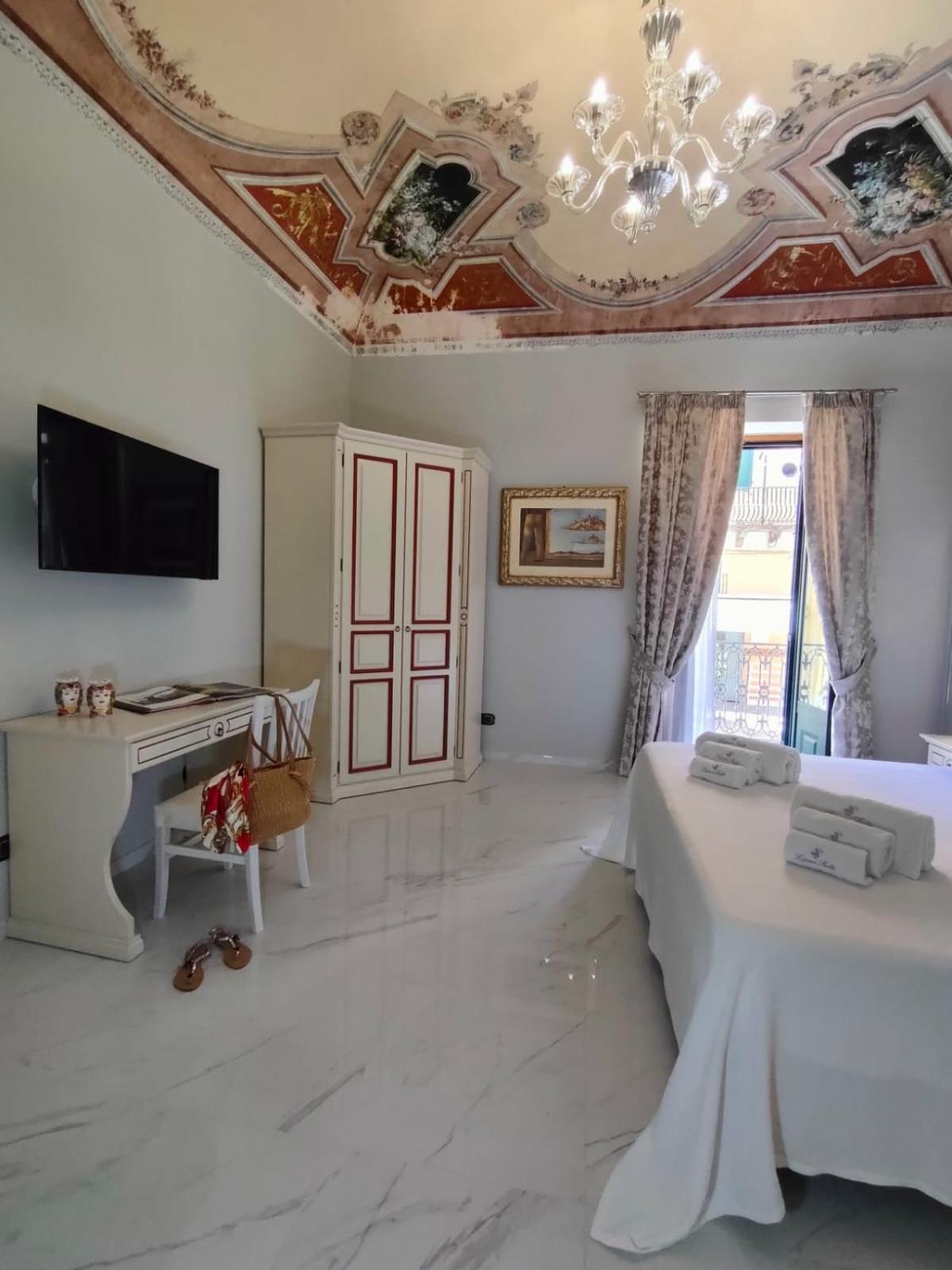 Lipari Suite B&B ภายนอก รูปภาพ
